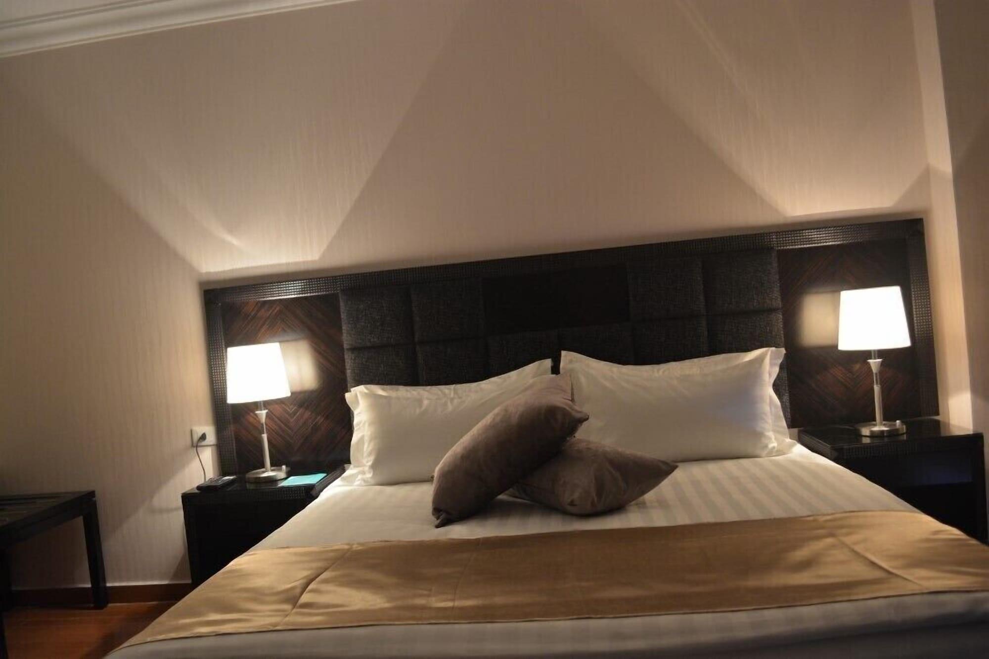 Tilal Almadina Hotel & Suites Amman Eksteriør bilde